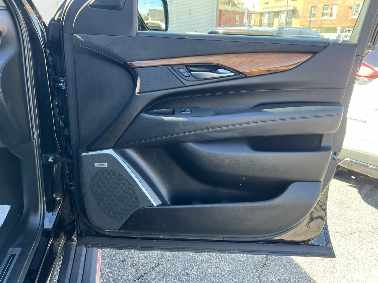 Cadillac Escalade ESV 4WD 4dr Premium 2015