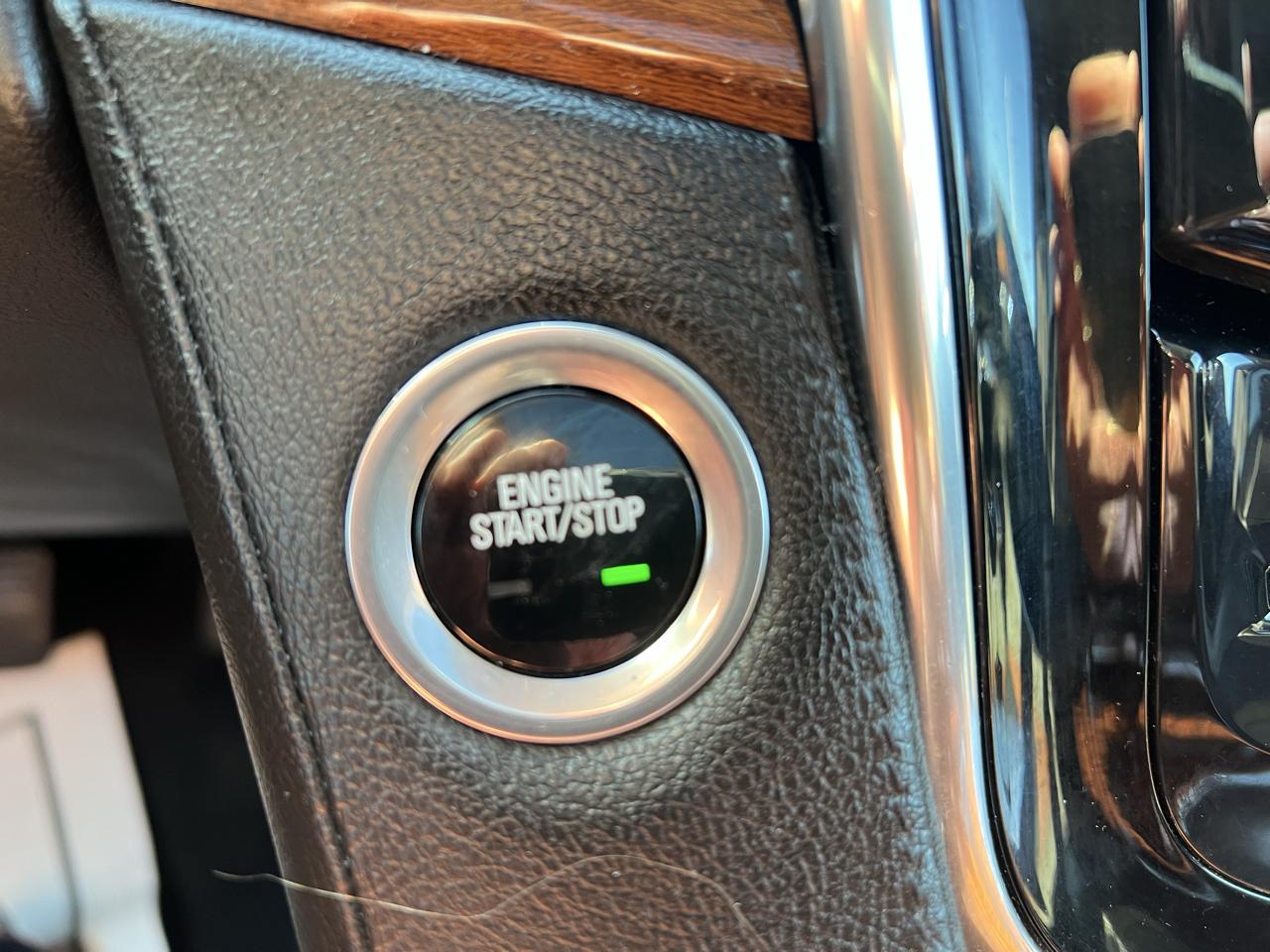 Cadillac Escalade ESV 4WD 4dr Premium 2015