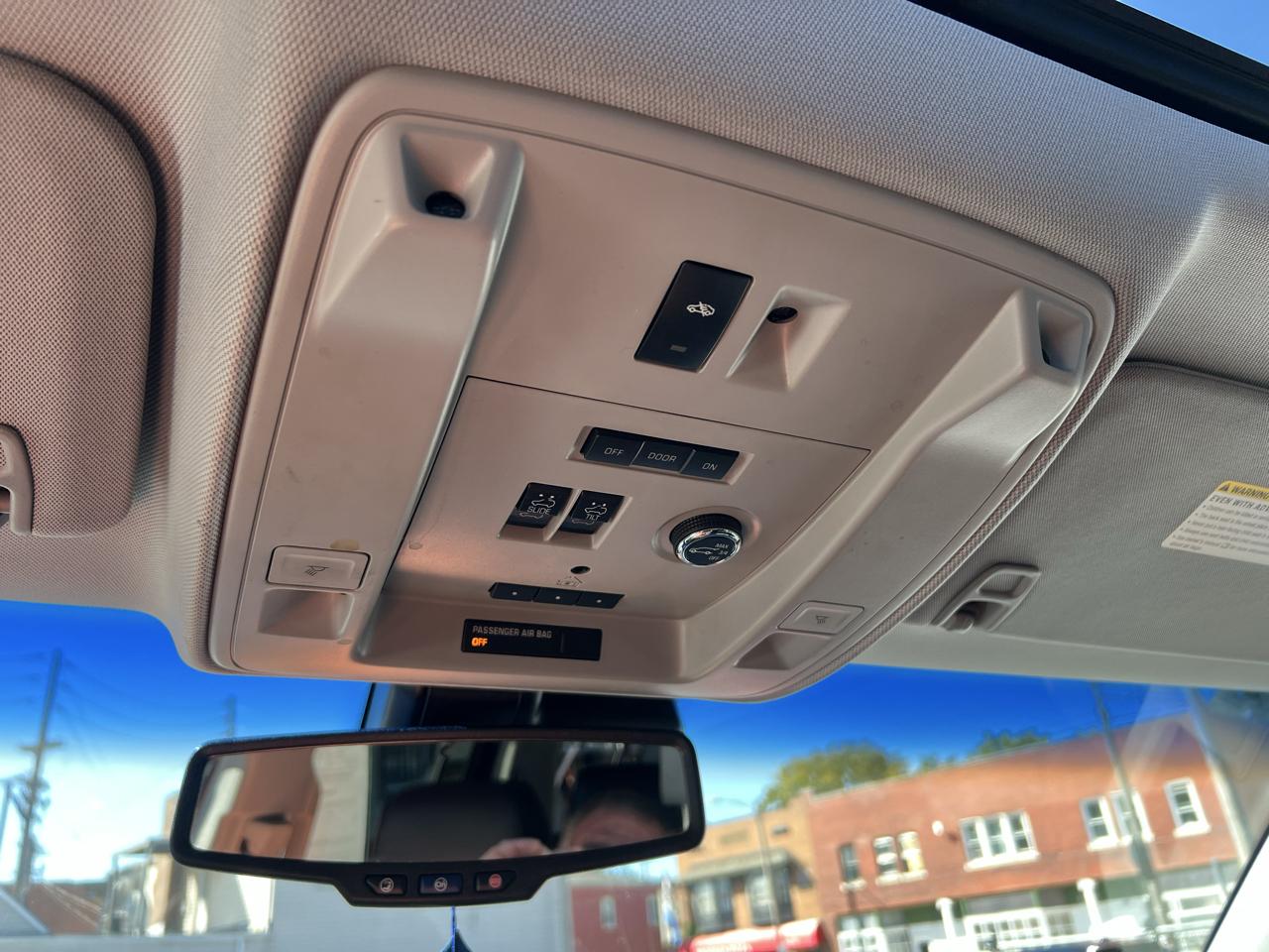 Cadillac Escalade ESV 4WD 4dr Premium 2015