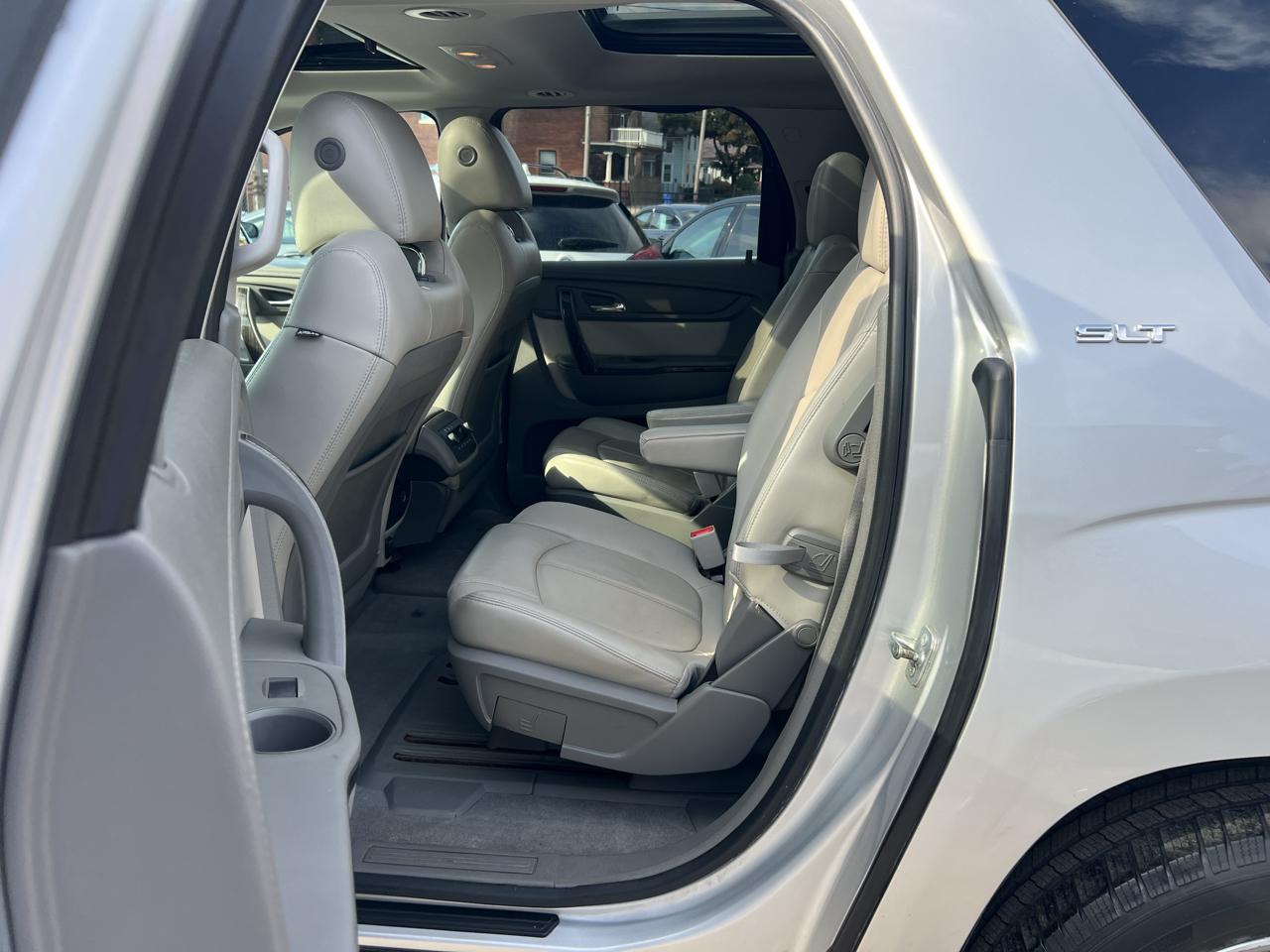 GMC Acadia FWD 4dr SLT 2016
