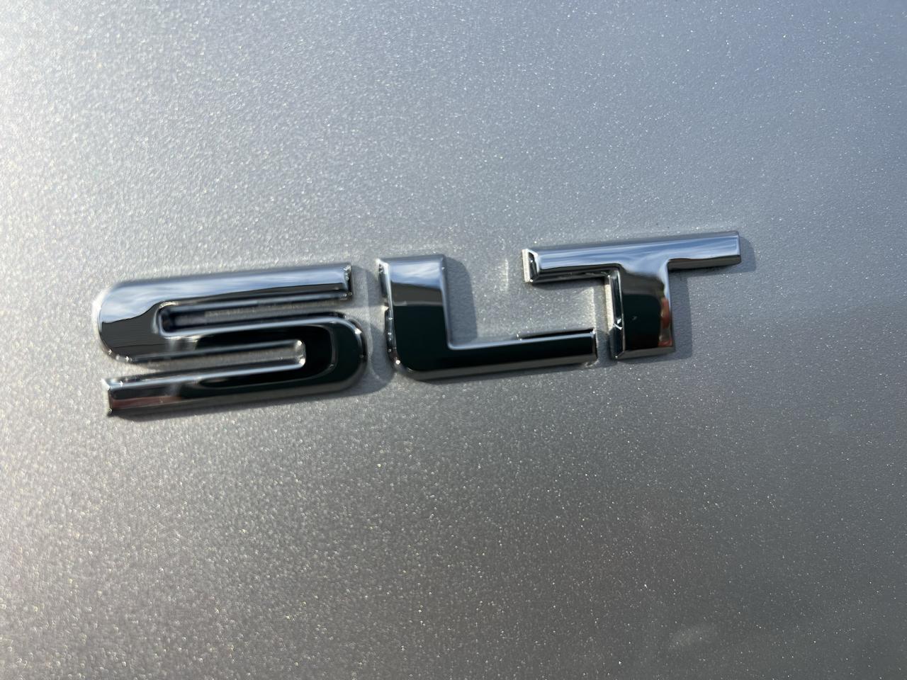GMC Acadia FWD 4dr SLT 2016