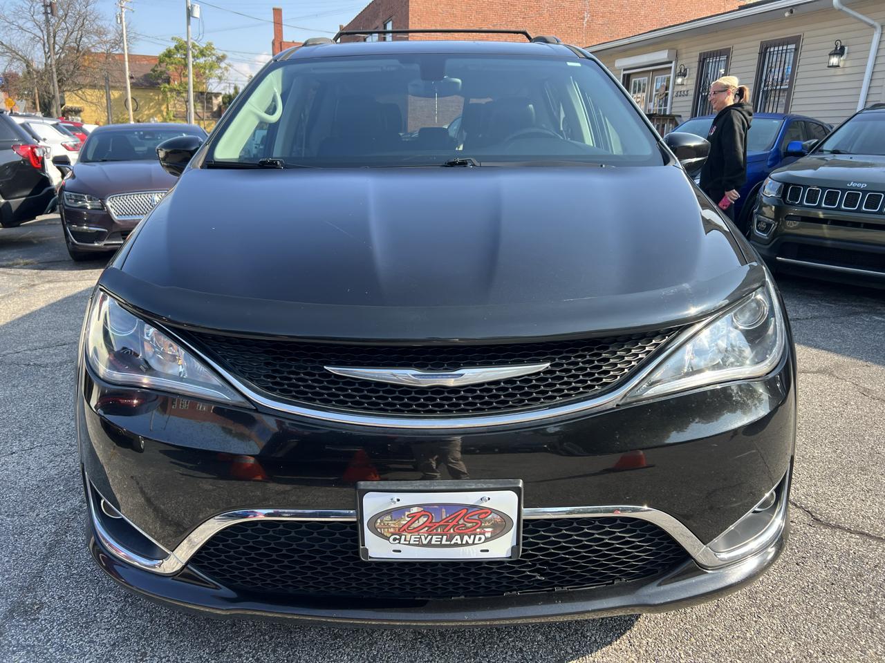 Chrysler Pacifica Touring-L FWD 2017