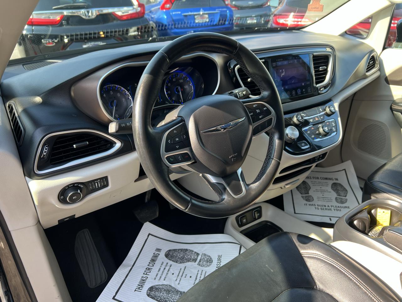 Chrysler Pacifica Touring-L FWD 2017