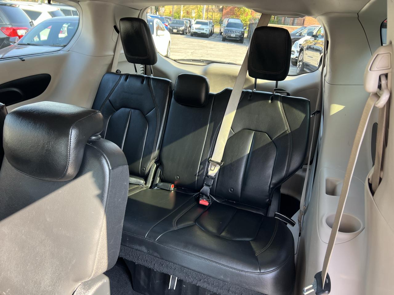 Chrysler Pacifica Touring-L FWD 2017