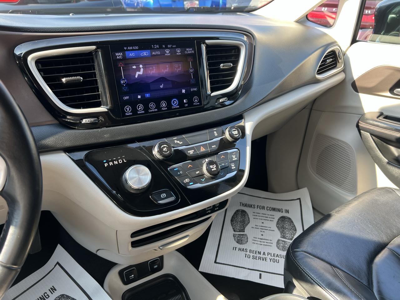 Chrysler Pacifica Touring-L FWD 2017
