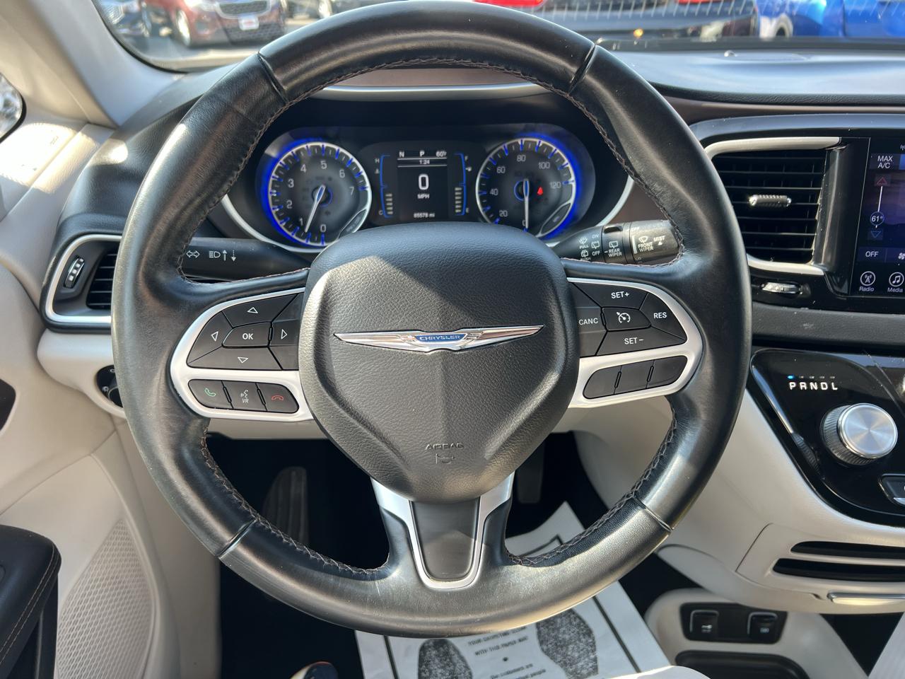 Chrysler Pacifica Touring-L FWD 2017