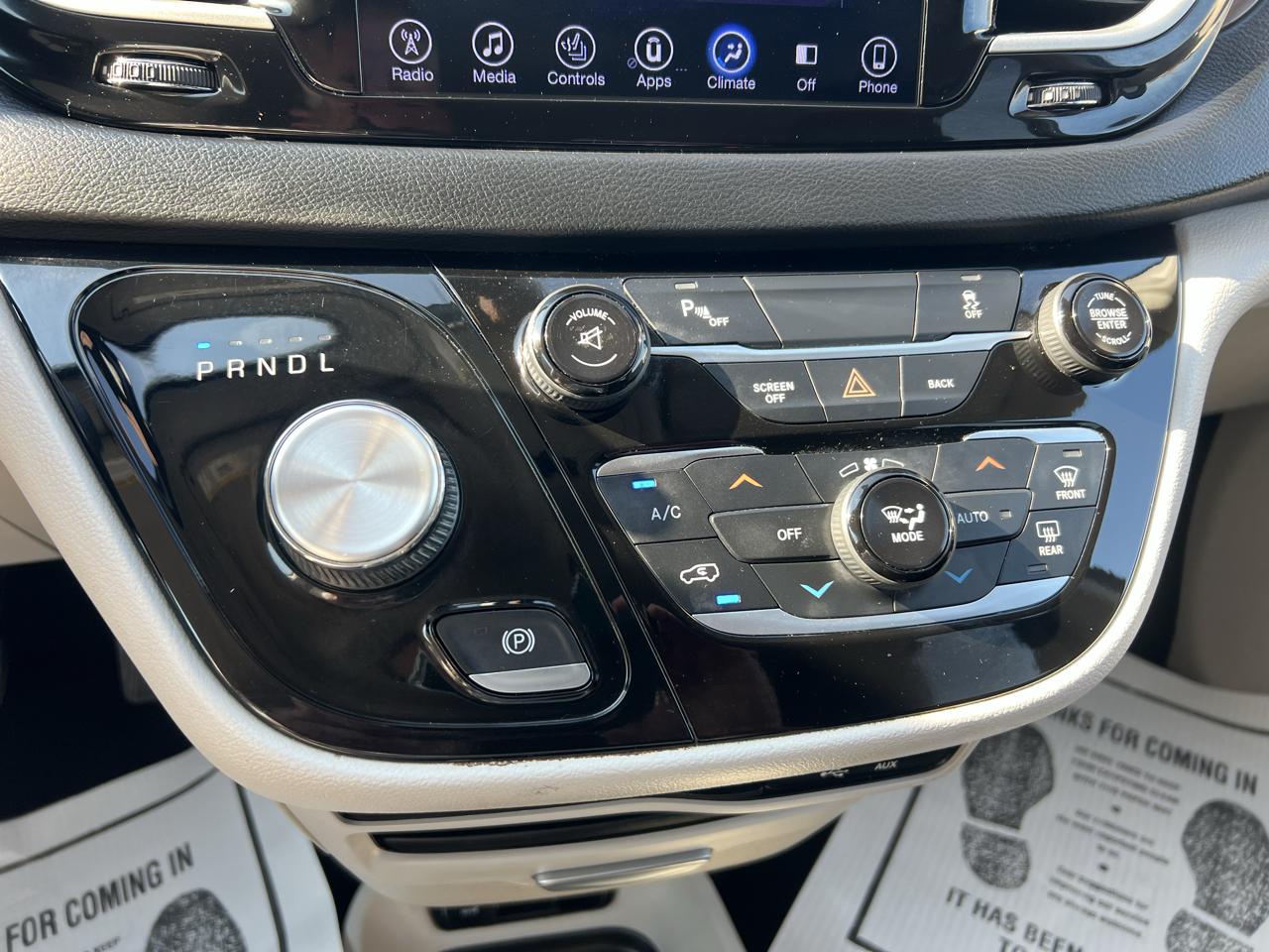 Chrysler Pacifica Touring-L FWD 2017