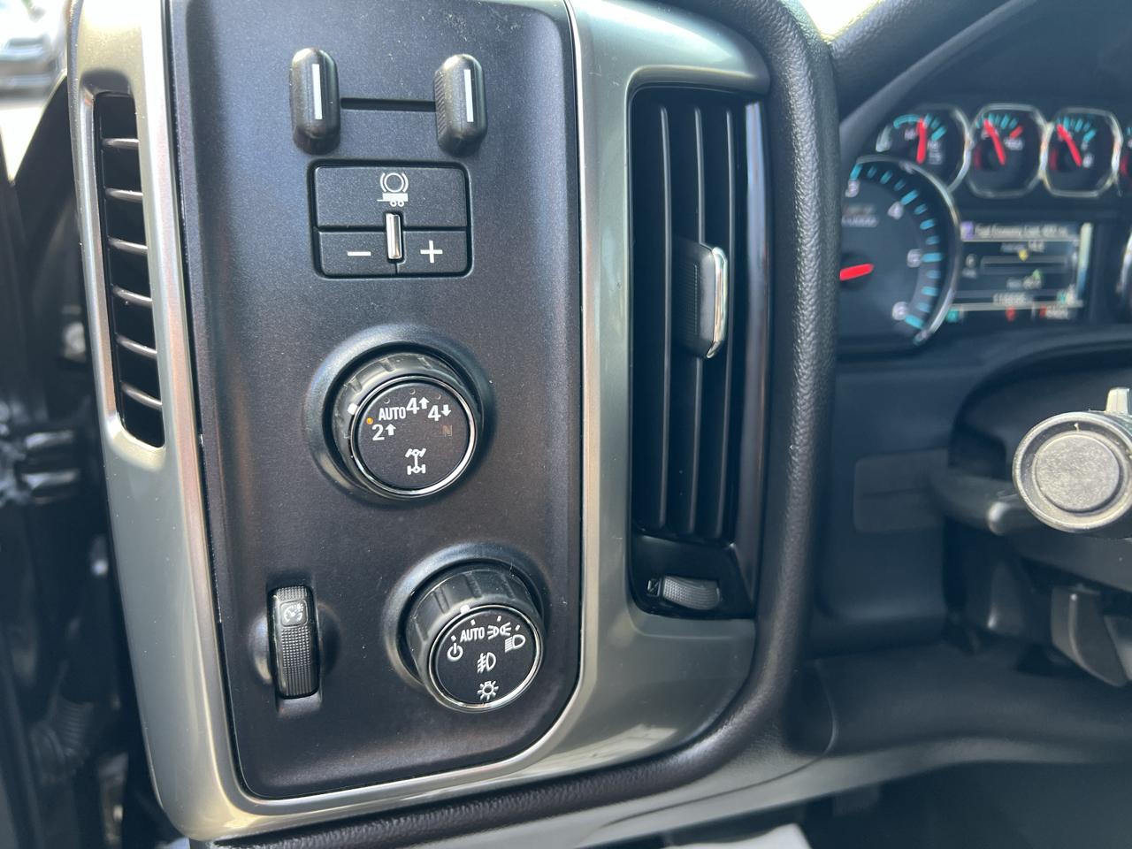 Chevrolet Silverado 1500 4WD Double Cab 143.5" LT w/2LT 2018