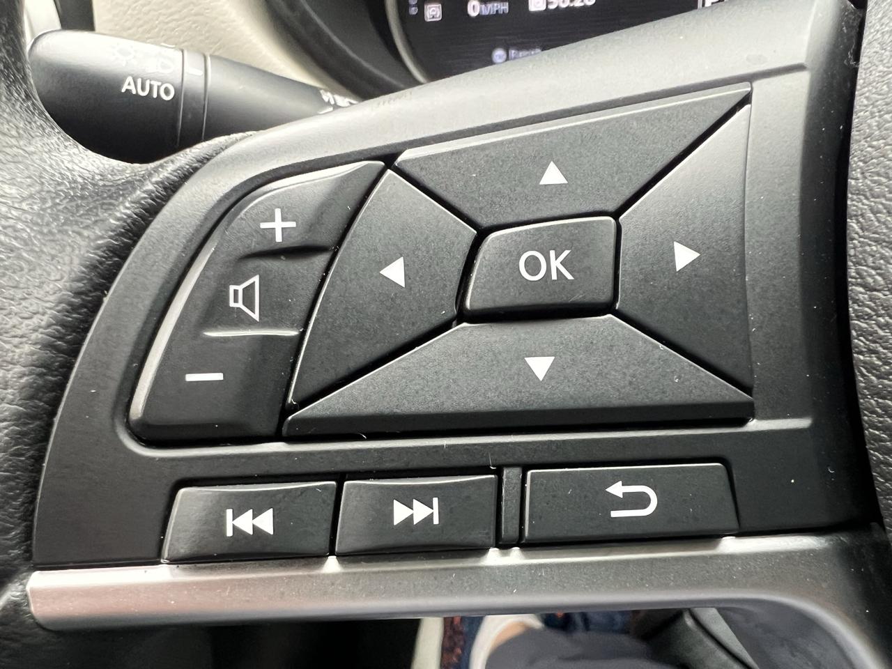 Nissan Versa SV 2021