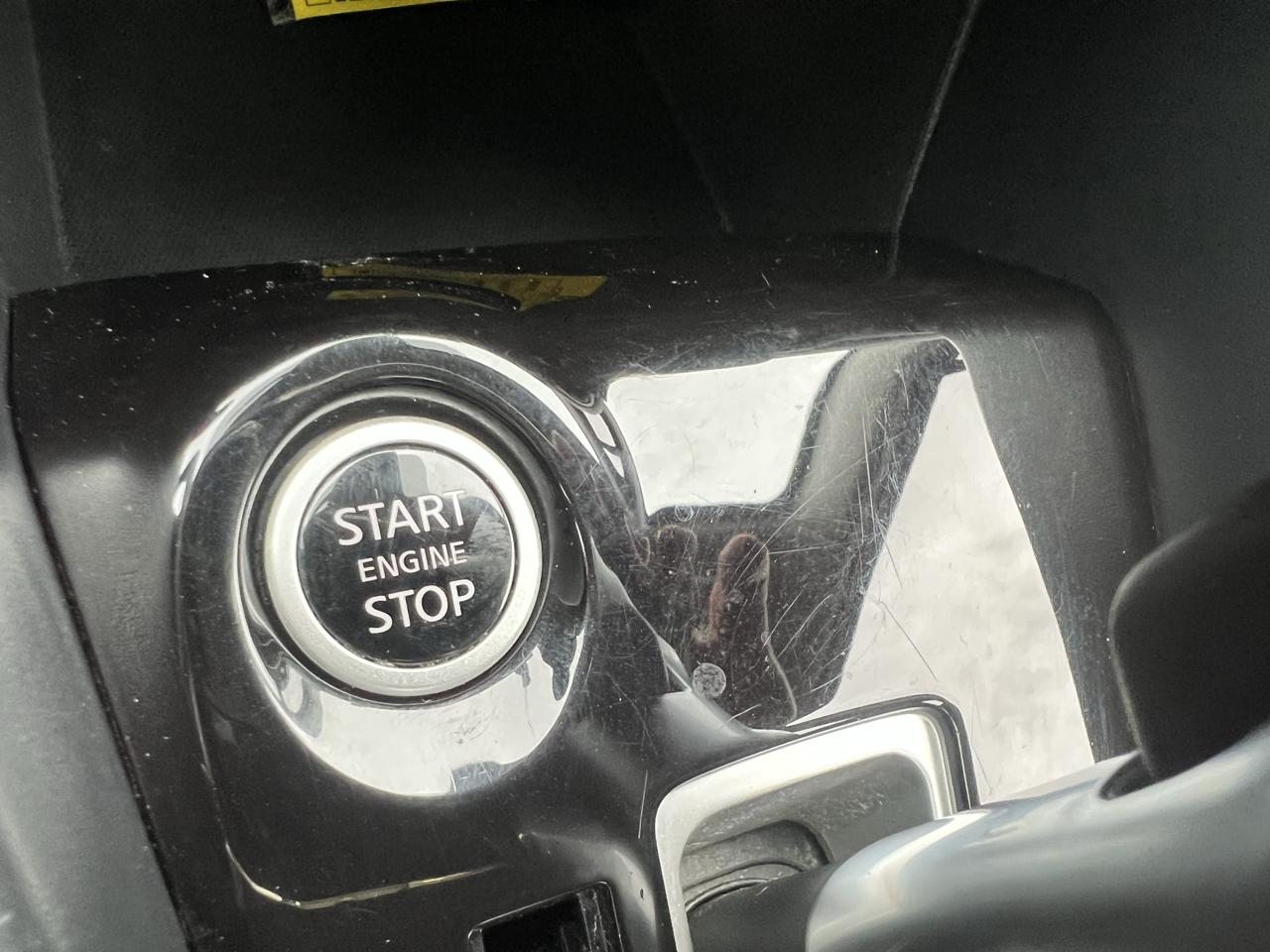 Nissan Versa SV 2021
