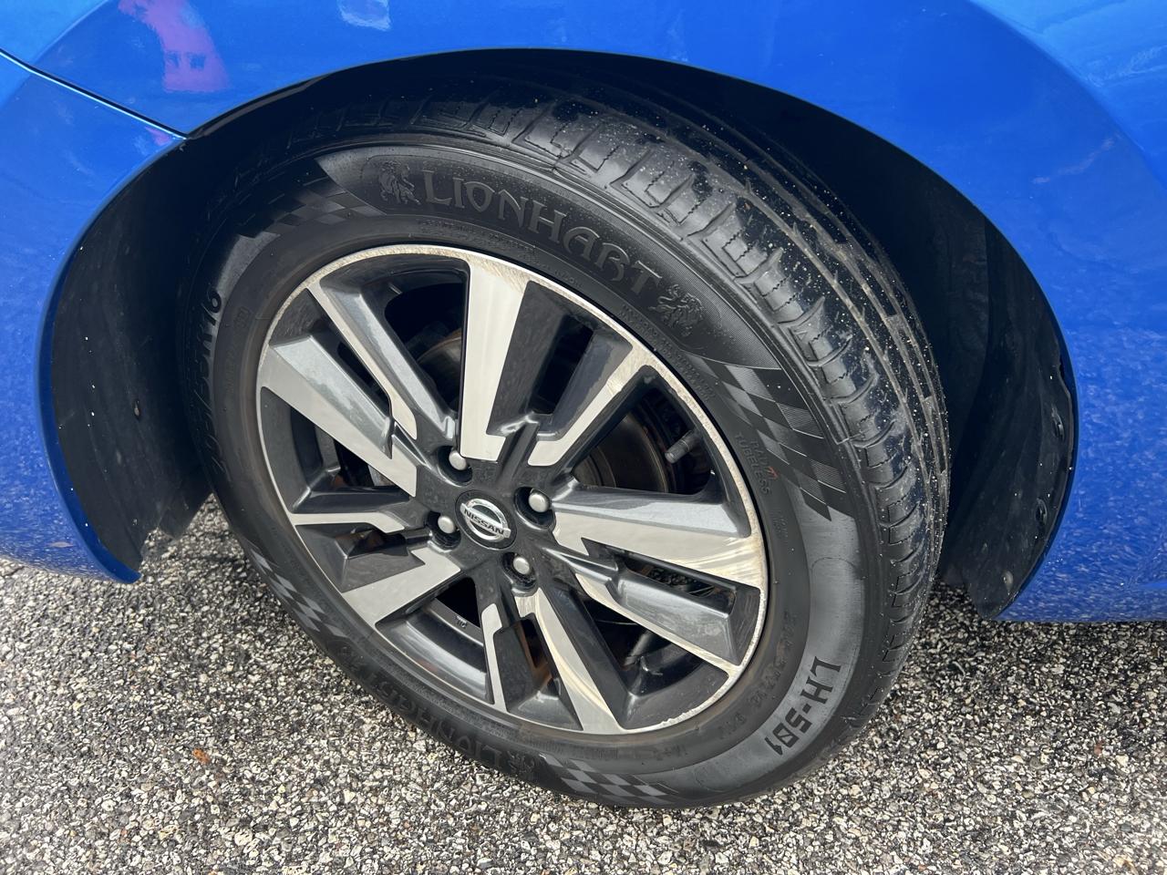 Nissan Versa SV 2021