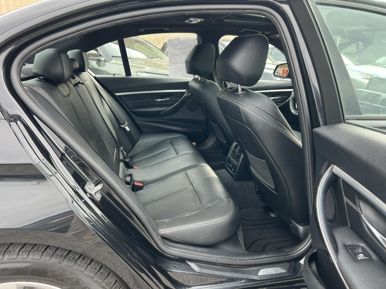 BMW 3 Series 4dr Sdn 328i xDrive AWD SULEV 2016