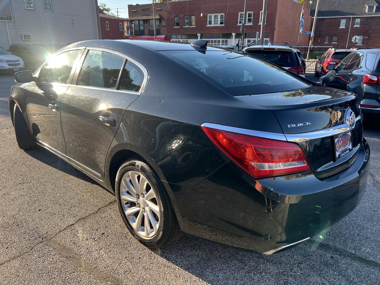 Buick LaCrosse 4dr Sdn Leather FWD 2015