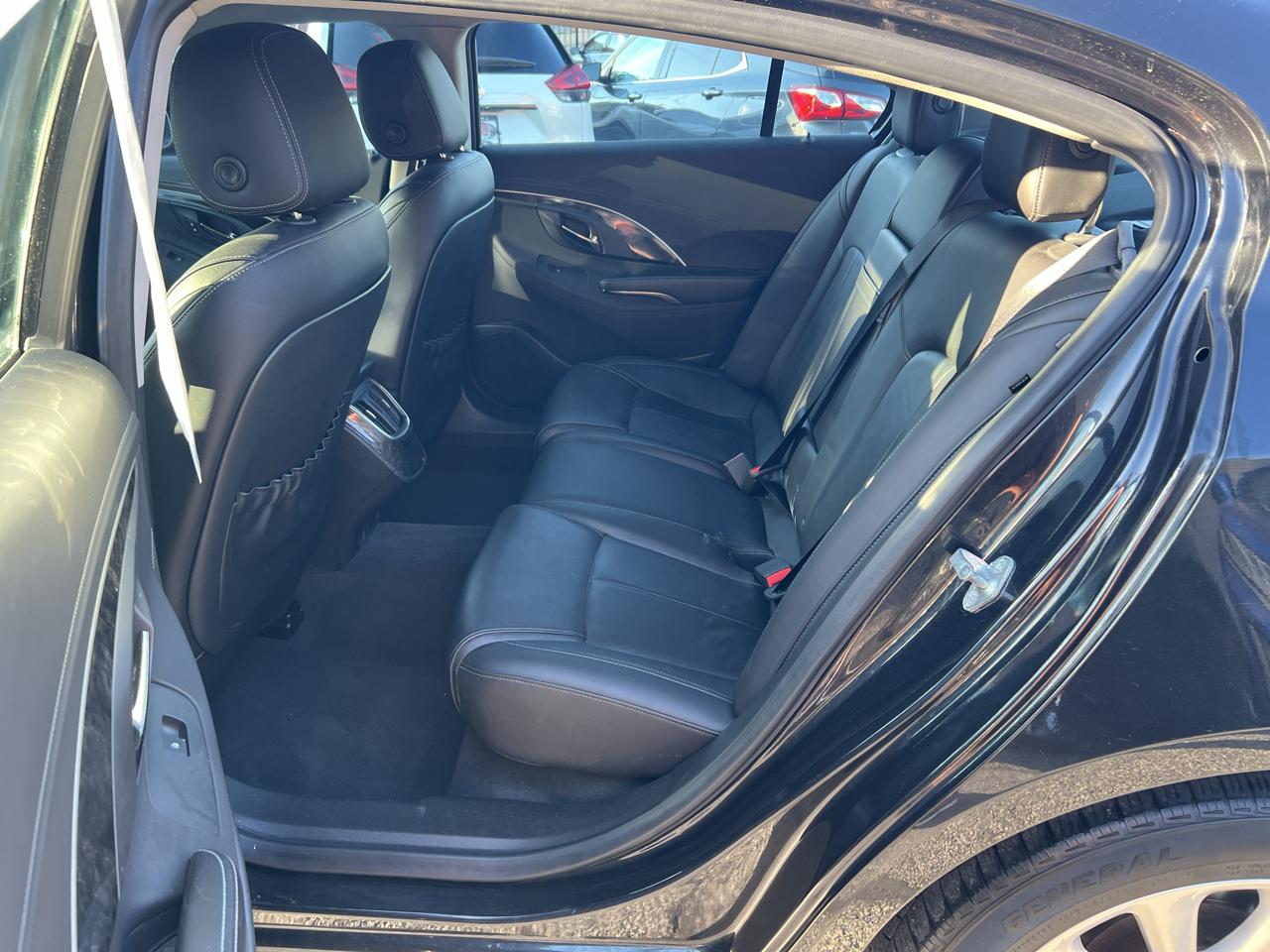 Buick LaCrosse 4dr Sdn Leather FWD 2015