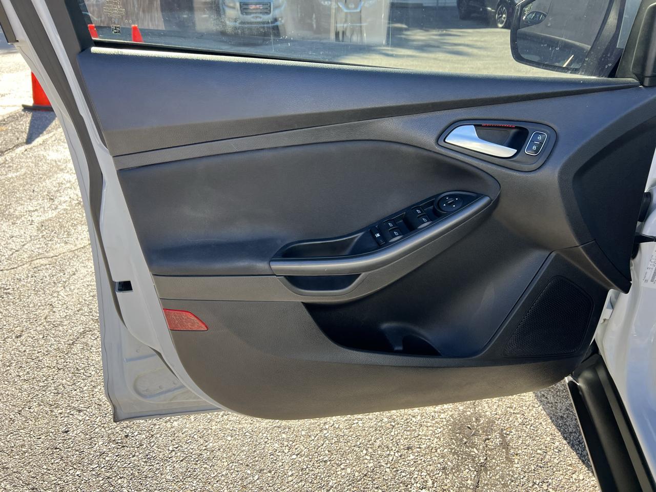 Ford Focus SEL Sedan 2017