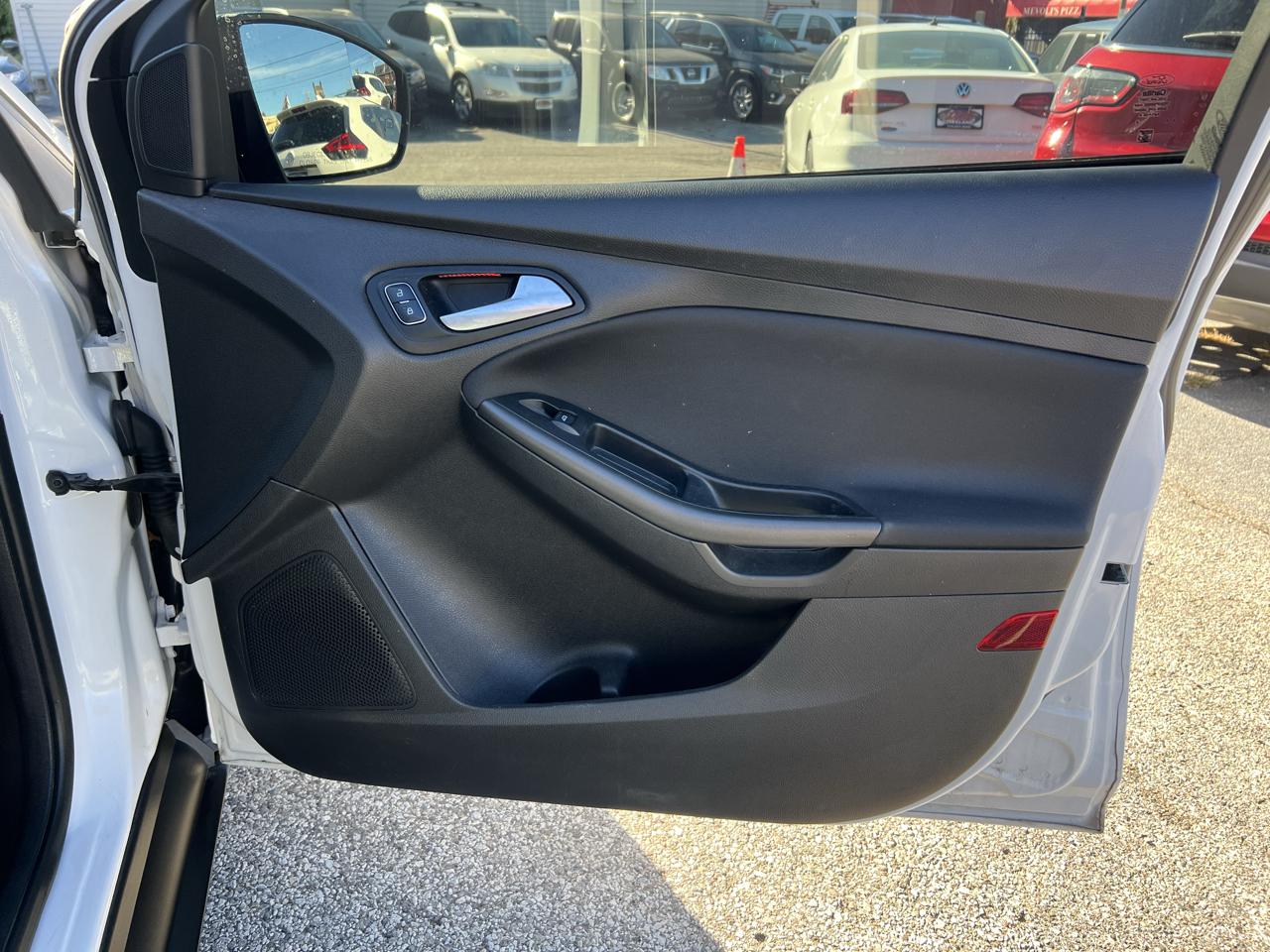Ford Focus SEL Sedan 2017
