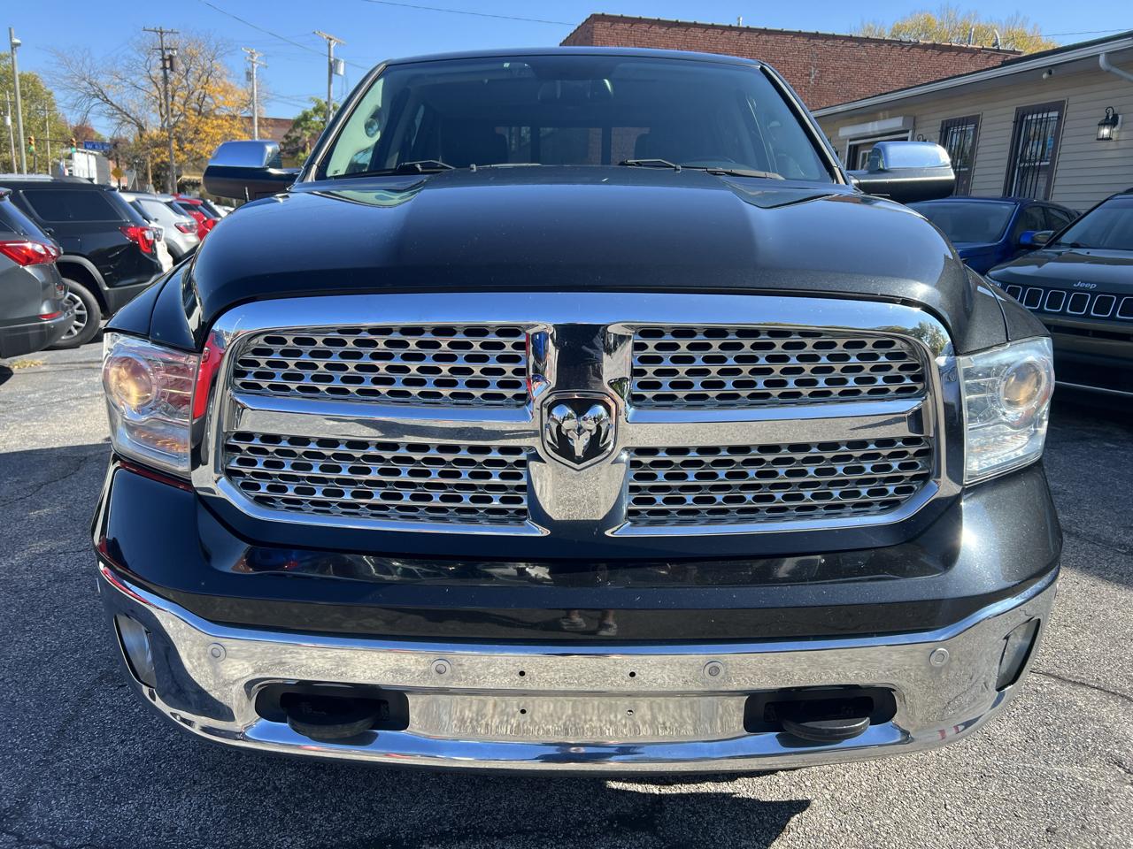 RAM 1500 Laramie 4x4 Crew Cab 5'7" Box 2017