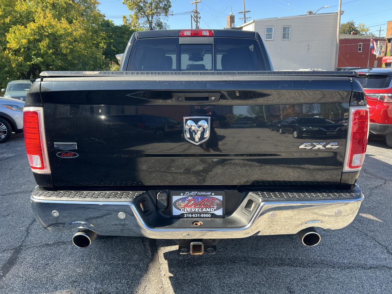 RAM 1500 Laramie 4x4 Crew Cab 5'7" Box 2017