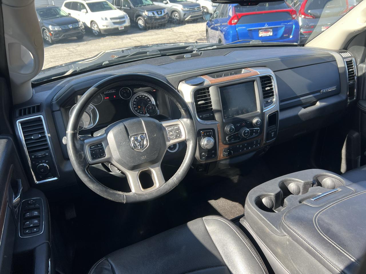 RAM 1500 Laramie 4x4 Crew Cab 5'7" Box 2017