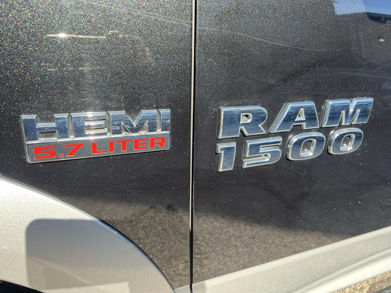 RAM 1500 Laramie 4x4 Crew Cab 5'7" Box 2017