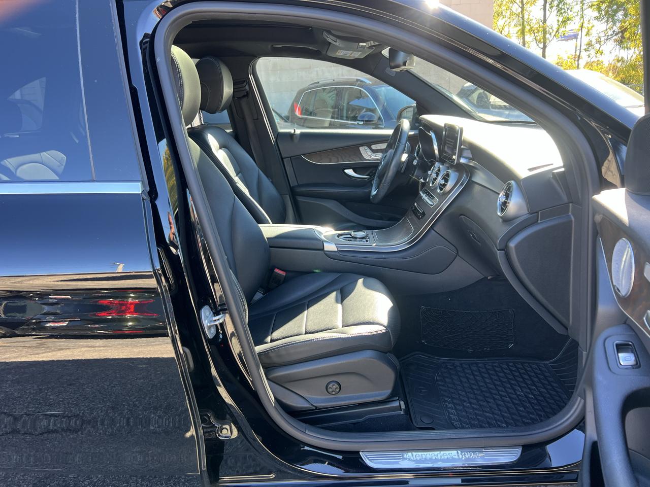 Mercedes-Benz GLC GLC 300 4MATIC SUV 2018