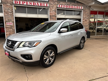 2018 Nissan Pathfinder FWD SV