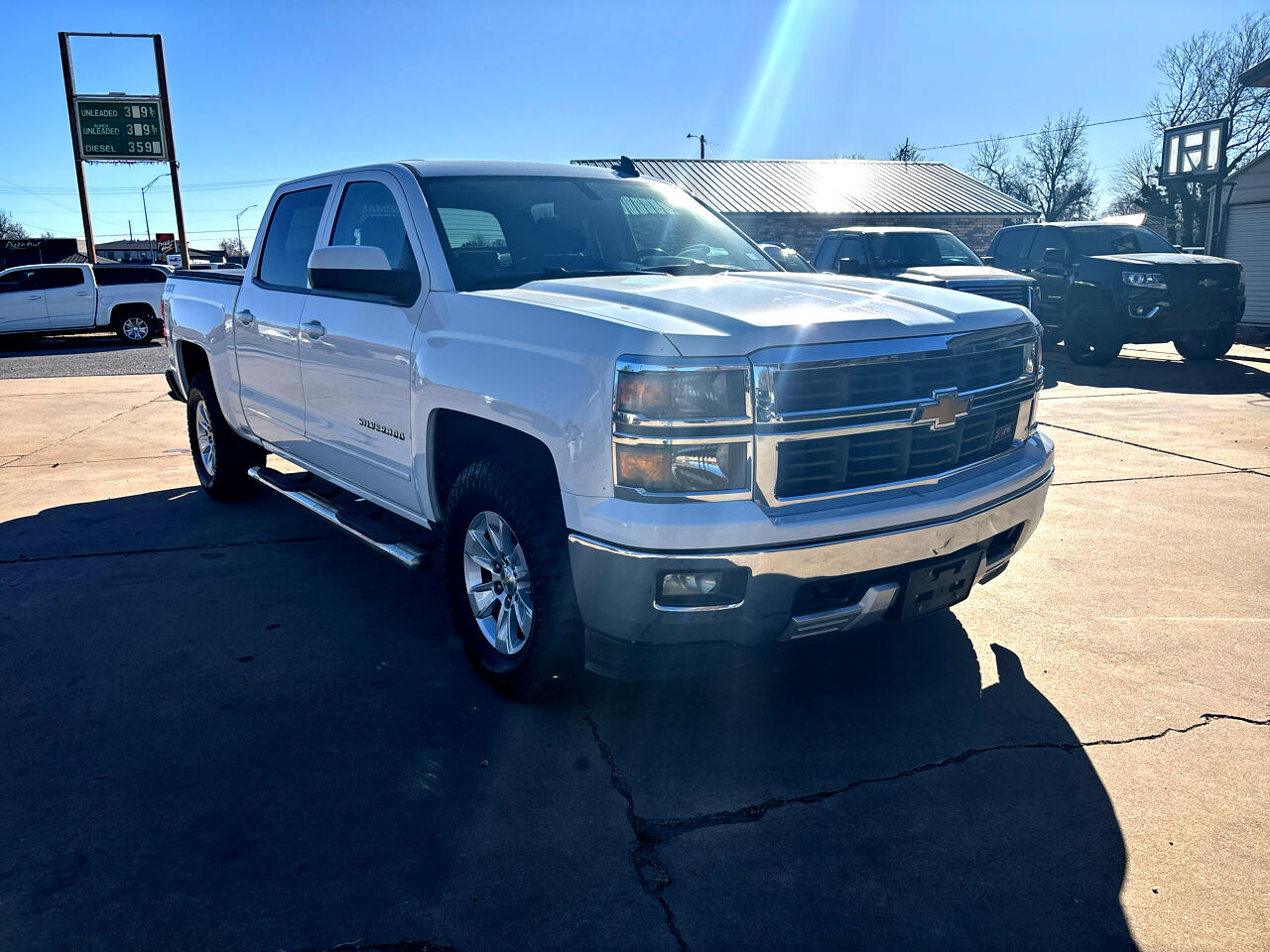 Chevrolet Silverado 1500 4WD Crew Cab 143.5" LT w/2LT 2015