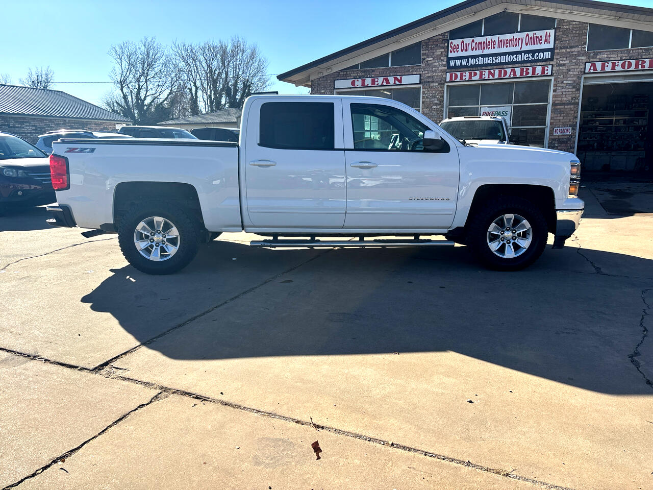 Chevrolet Silverado 1500 4WD Crew Cab 143.5" LT w/2LT 2015
