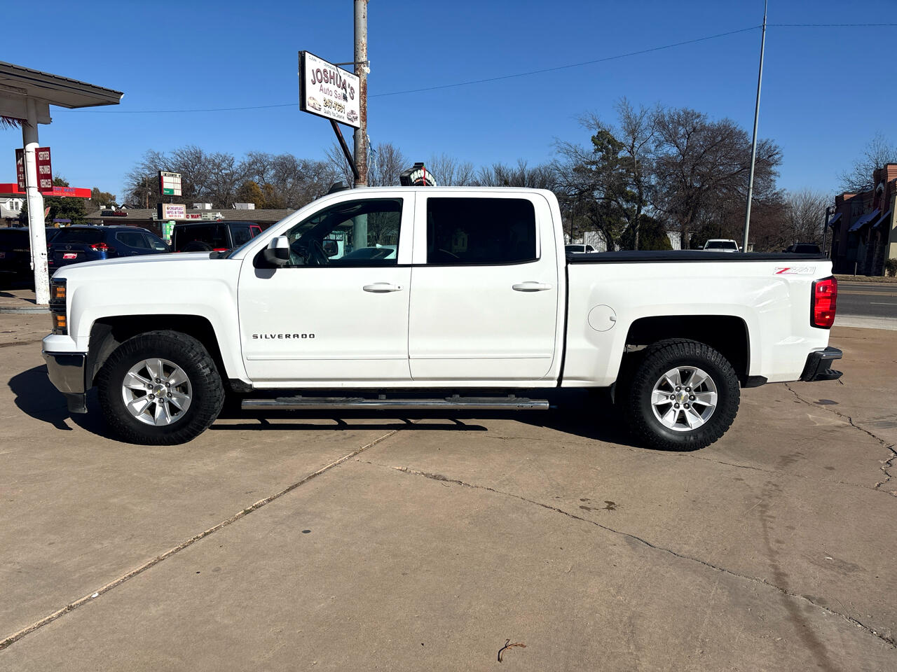 Chevrolet Silverado 1500 4WD Crew Cab 143.5" LT w/2LT 2015