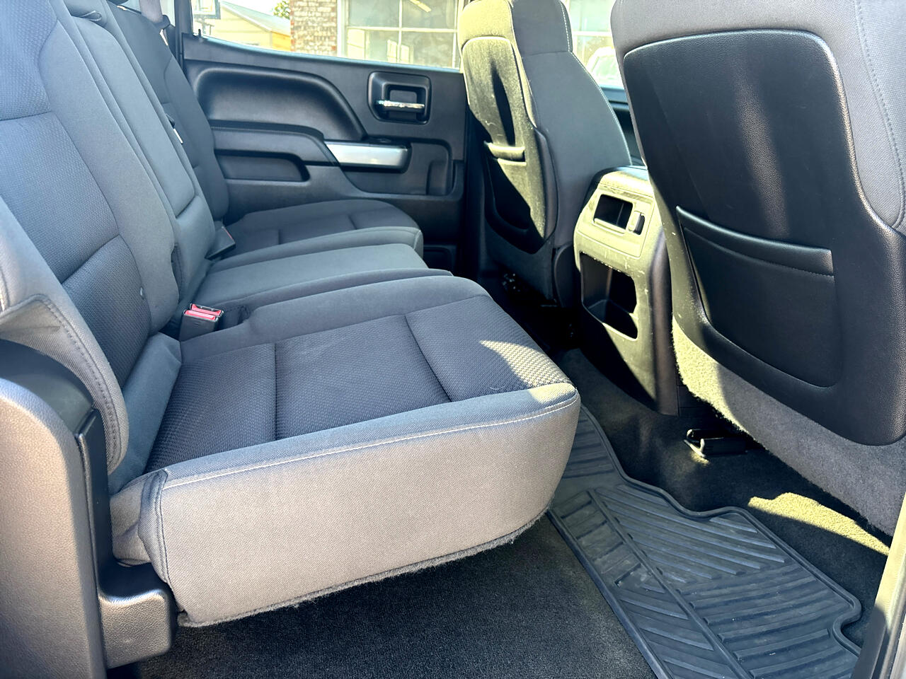 Chevrolet Silverado 1500 4WD Crew Cab 143.5" LT w/2LT 2015