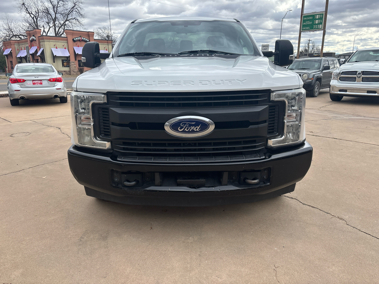 Ford Super Duty F-250 SRW XLT 2WD Reg Cab 8' Box 2019