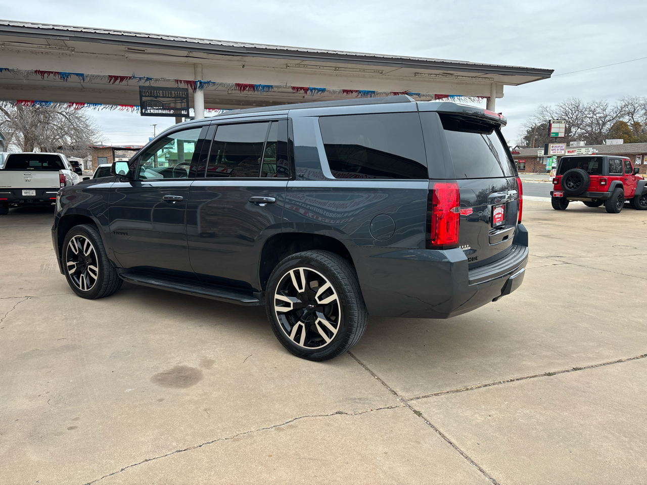 Chevrolet Tahoe 4WD 4dr LT 2019