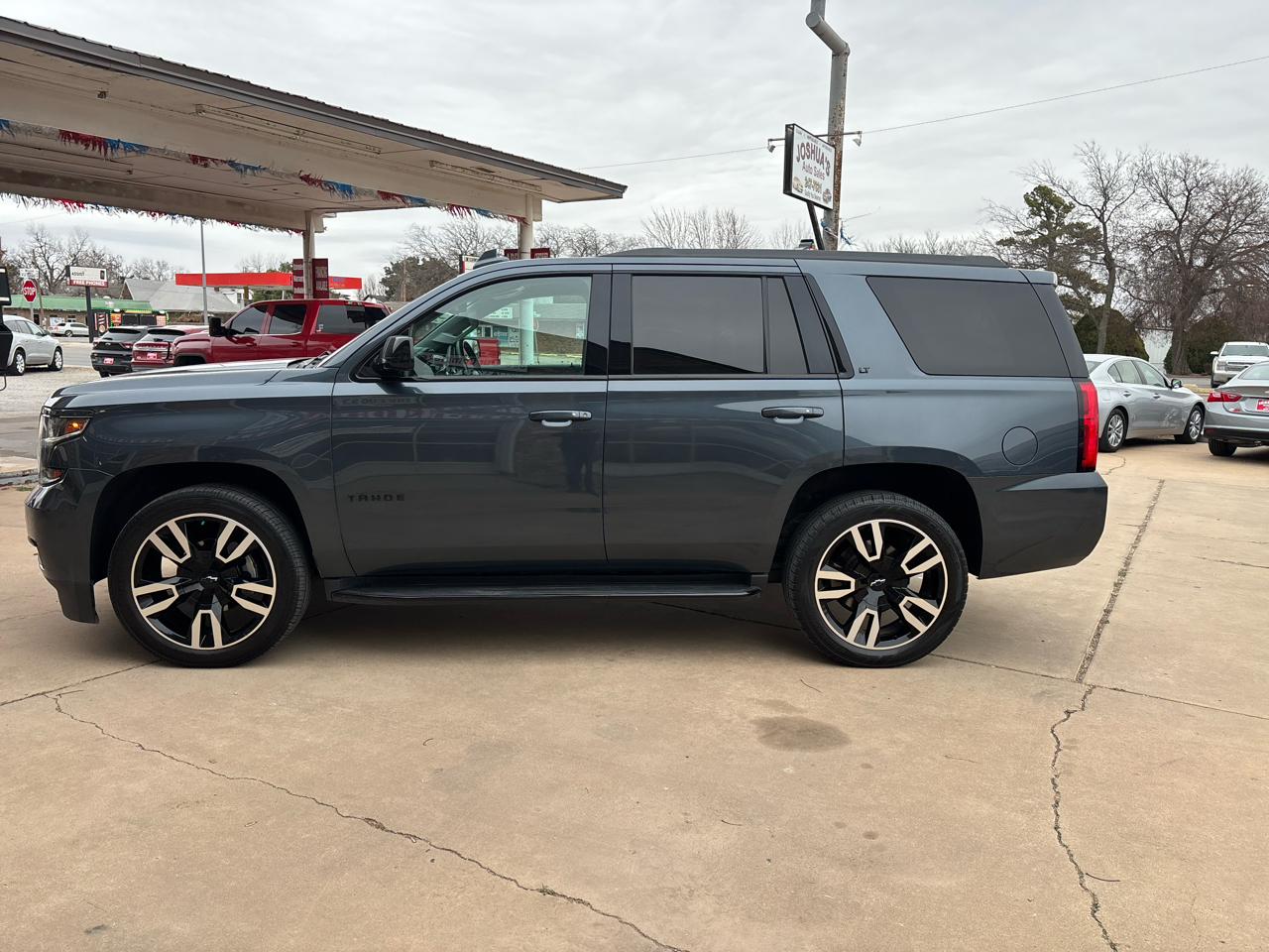 Chevrolet Tahoe 4WD 4dr LT 2019
