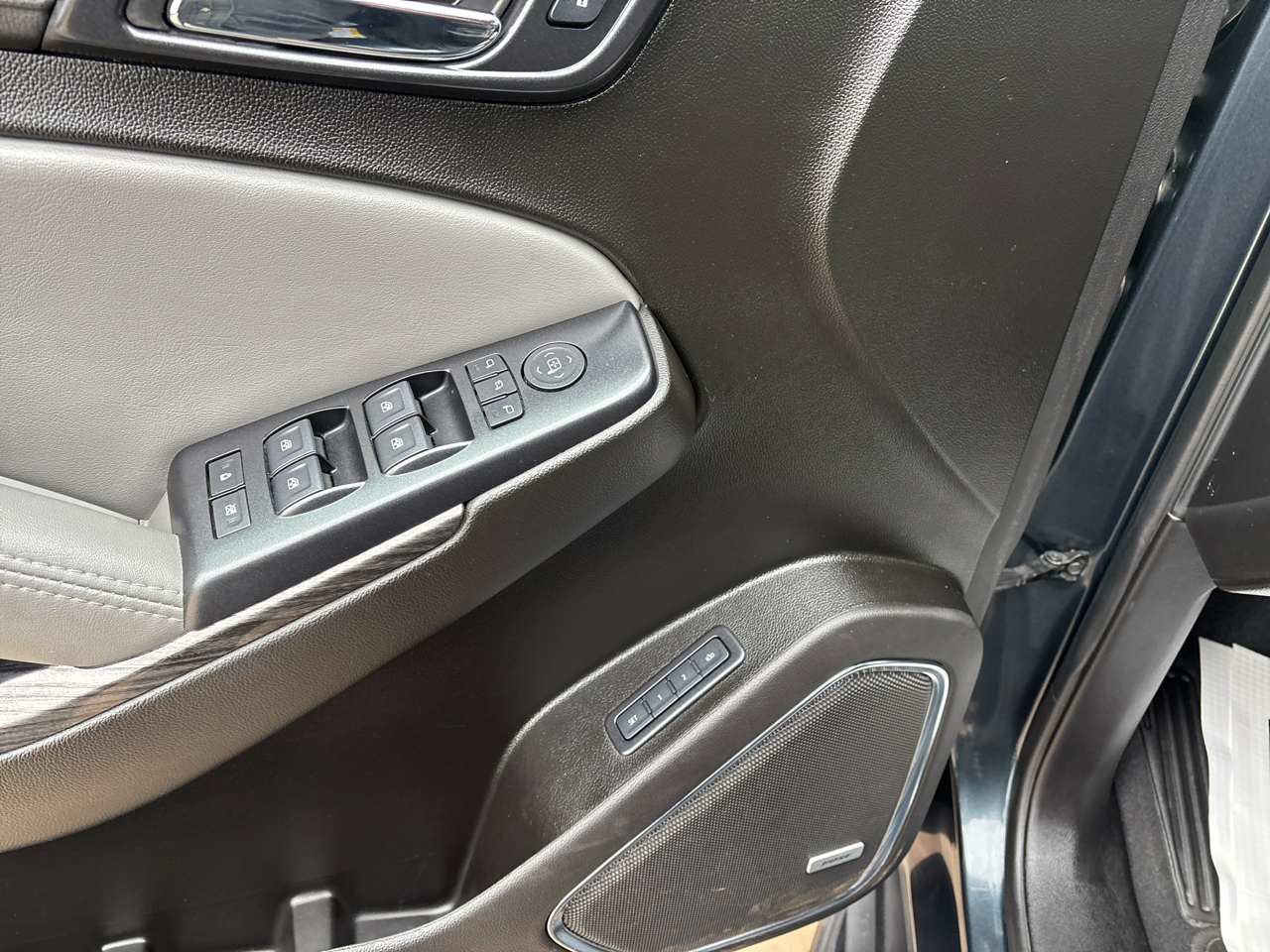 Chevrolet Tahoe 4WD 4dr LT 2019