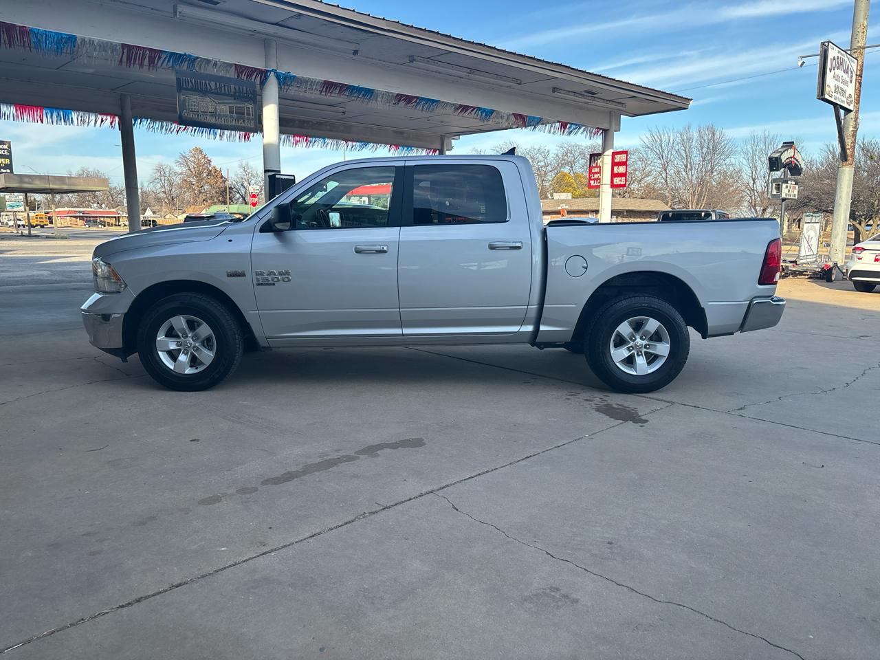 RAM 1500 Classic SLT 4x2 Crew Cab 5'7" Box 2019