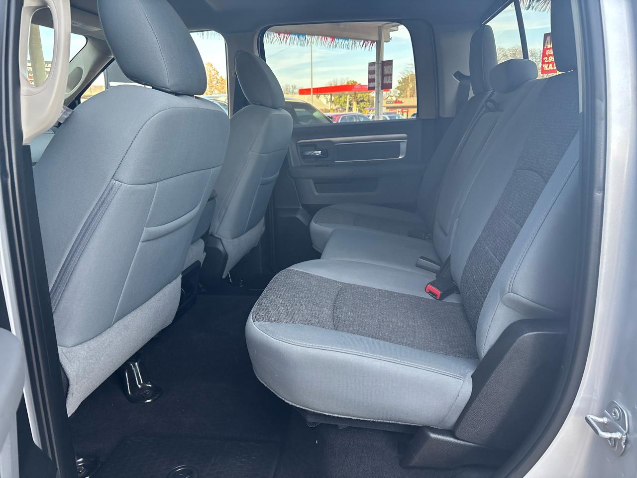 RAM 1500 Classic SLT 4x2 Crew Cab 5'7" Box 2019