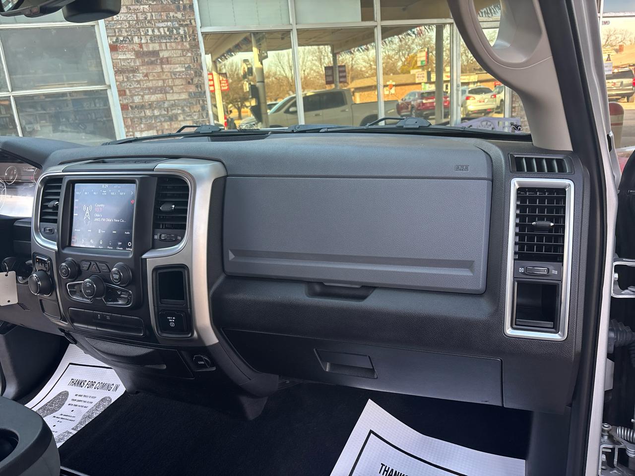 RAM 1500 Classic SLT 4x2 Crew Cab 5'7" Box 2019