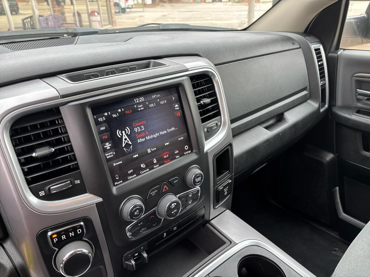 RAM 1500 Classic SLT 4x2 Crew Cab 5'7" Box 2023