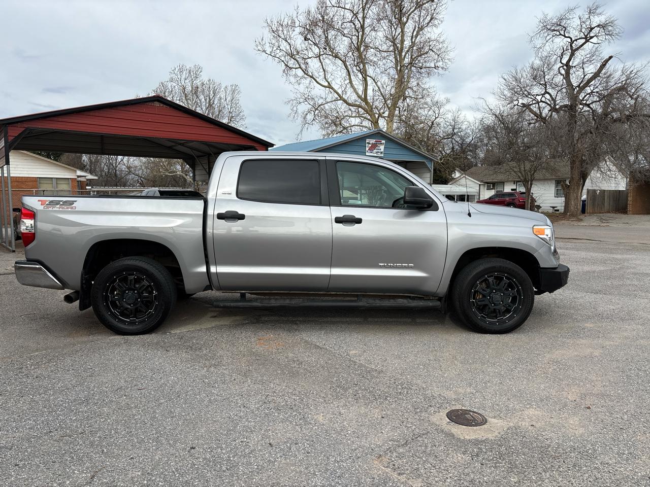 Toyota Tundra 2WD Truck CrewMax 4.6L V8 6-Spd AT SR5 (Natl) 2016