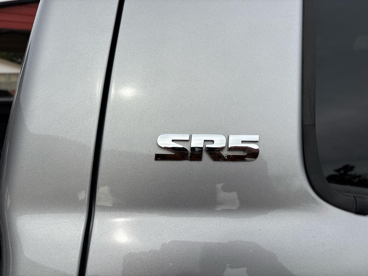 Toyota Tundra 2WD Truck CrewMax 4.6L V8 6-Spd AT SR5 (Natl) 2016