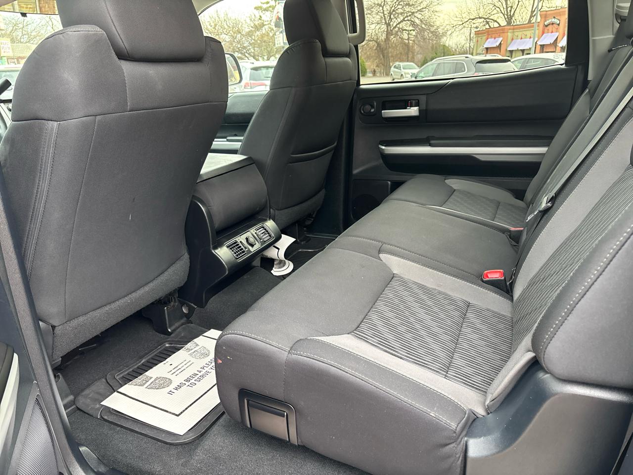 Toyota Tundra 2WD Truck CrewMax 4.6L V8 6-Spd AT SR5 (Natl) 2016