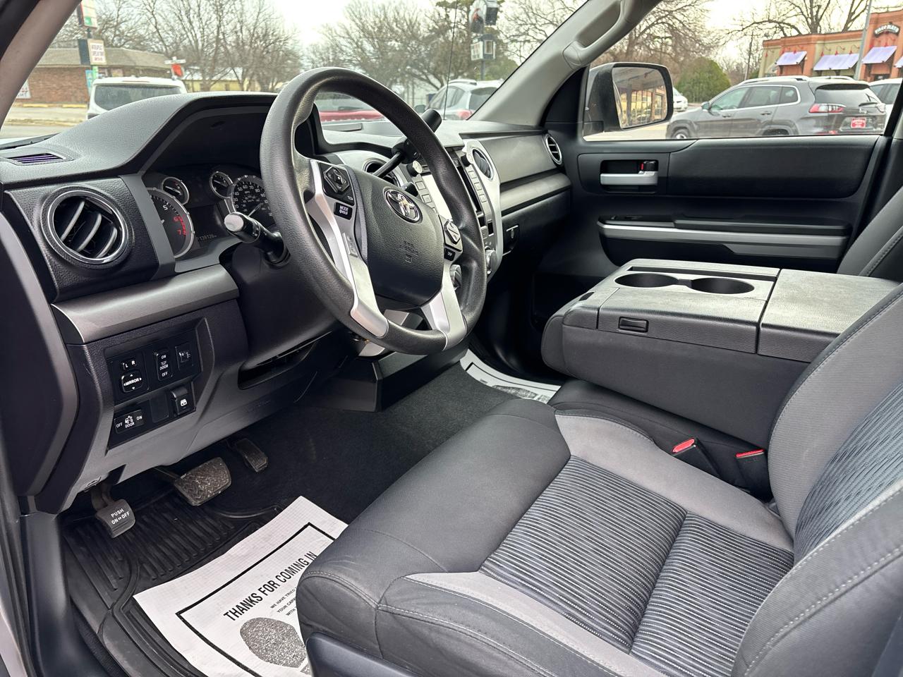 Toyota Tundra 2WD Truck CrewMax 4.6L V8 6-Spd AT SR5 (Natl) 2016