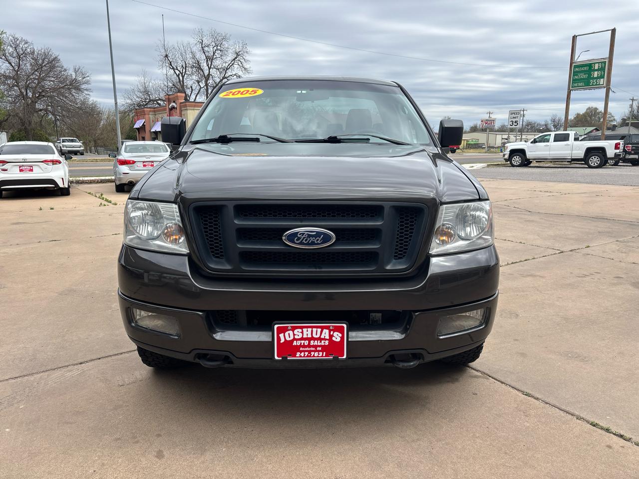 Ford F-150 4WD Reg Cab 126" STX 2005