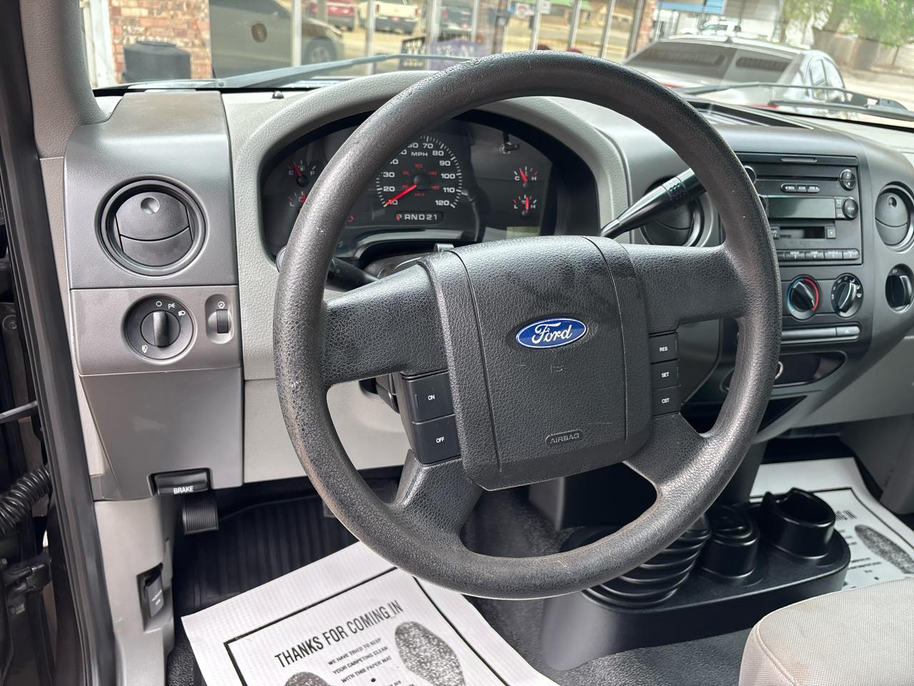 Ford F-150 4WD Reg Cab 126" STX 2005