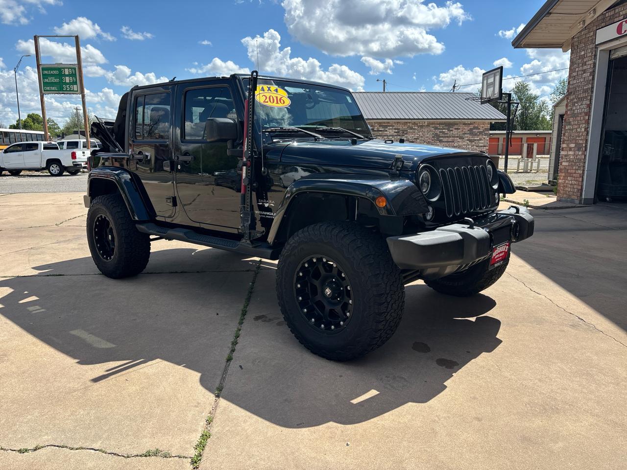 Jeep Wrangler Unlimited 4WD 4dr Sahara 2016