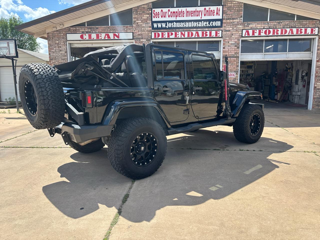 Jeep Wrangler Unlimited 4WD 4dr Sahara 2016