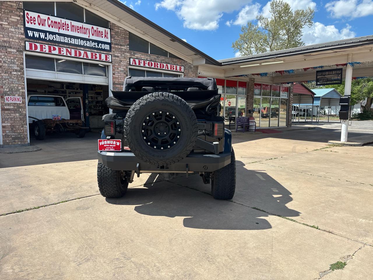 Jeep Wrangler Unlimited 4WD 4dr Sahara 2016