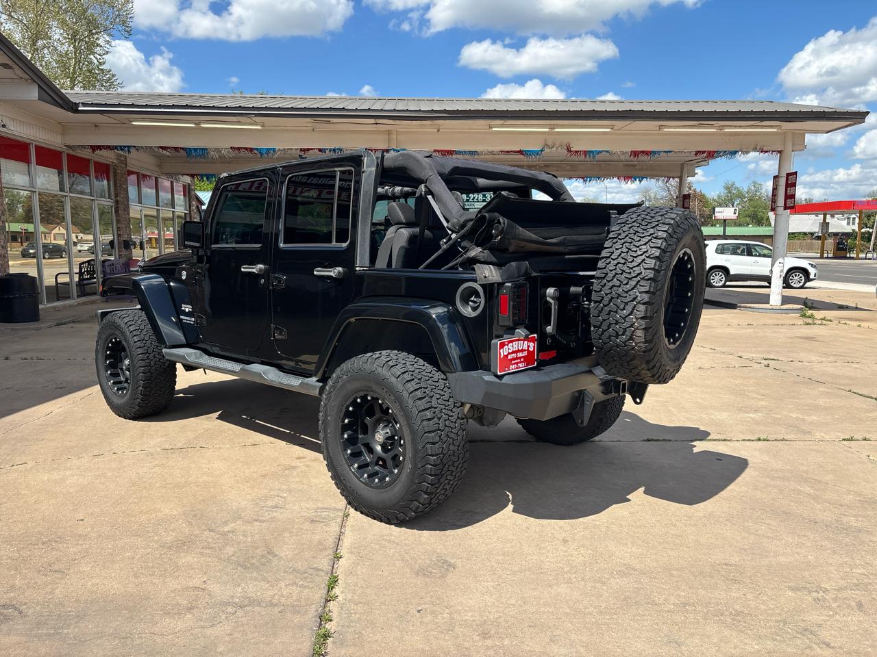 Jeep Wrangler Unlimited 4WD 4dr Sahara 2016