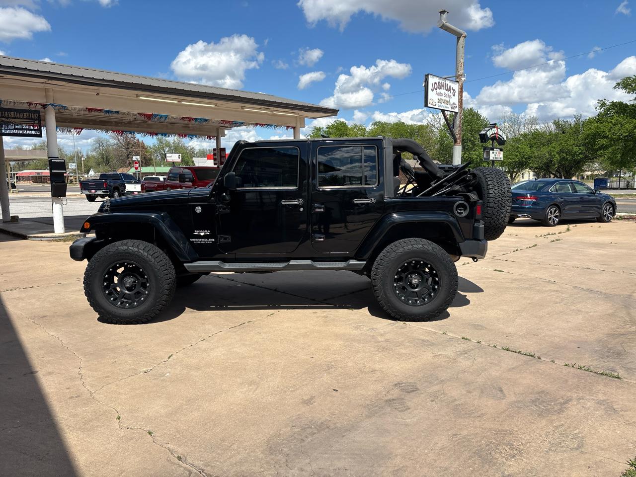 Jeep Wrangler Unlimited 4WD 4dr Sahara 2016