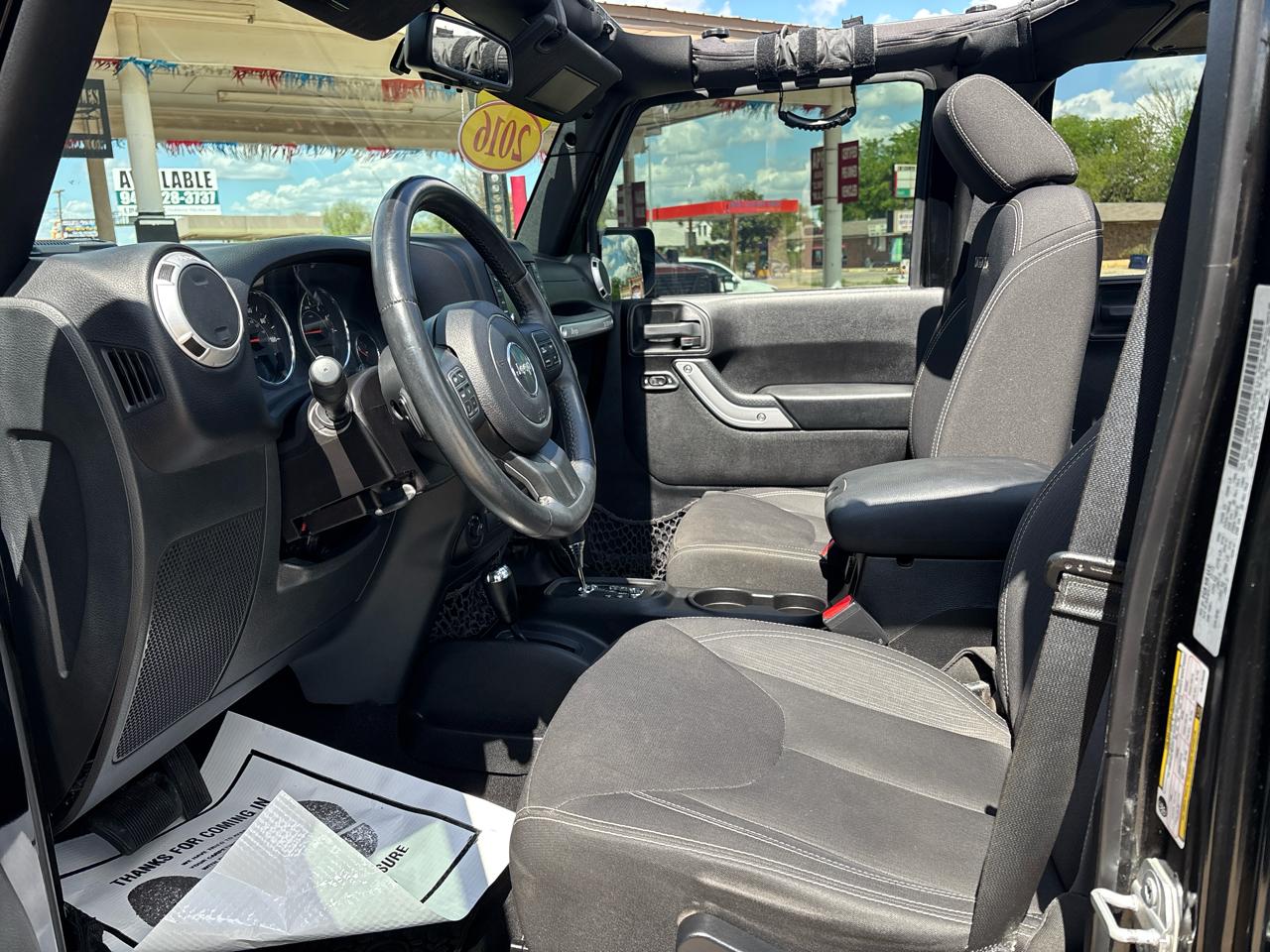 Jeep Wrangler Unlimited 4WD 4dr Sahara 2016